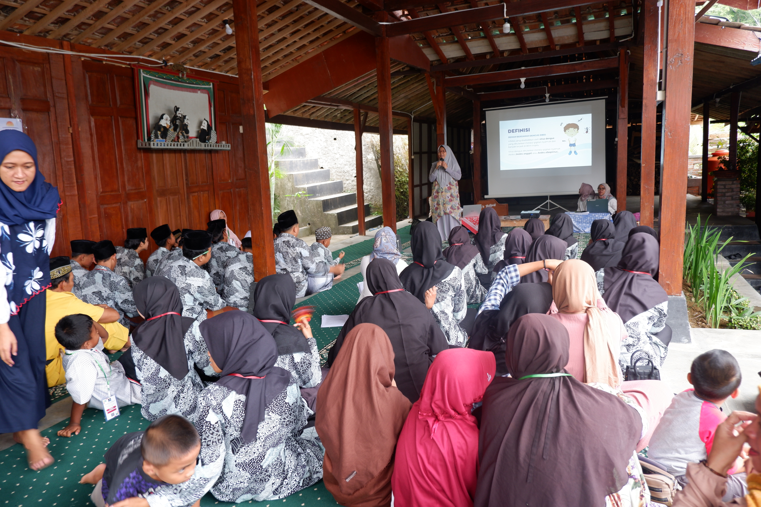 Sesi Presentasi Edukasi tentang Dengue