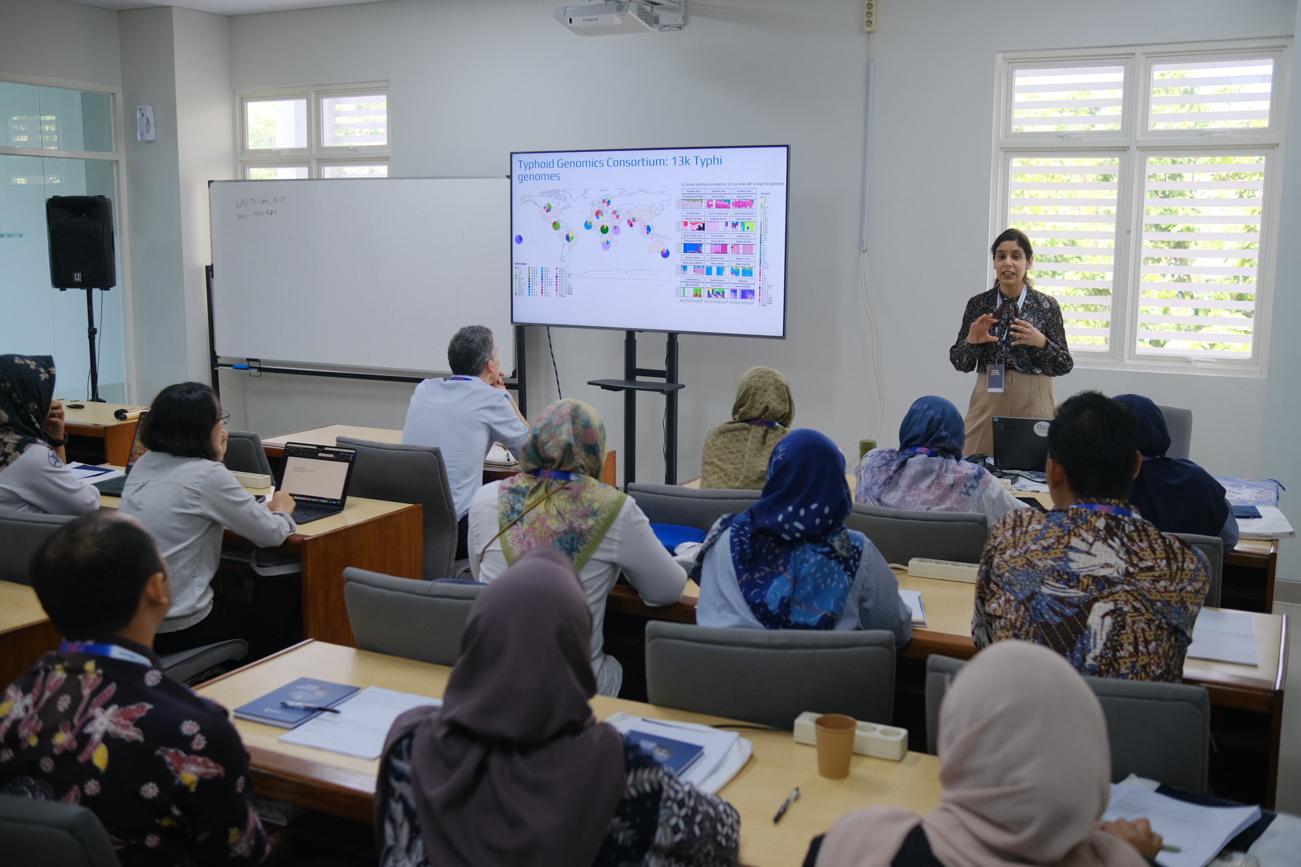 Foto 3. Kegiatan training pada sesi pengantar dan teori - Iskran Dwi Rahmanto